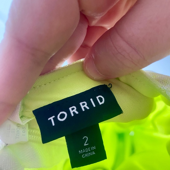 Torrid yellow neontiered ruffled midi dress size 2 or 2X - Picture 13 of 13